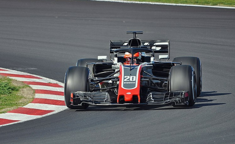 Kevin Magnussen, Haas - Foto Alberto-g-rovi - CC-BY-3.0