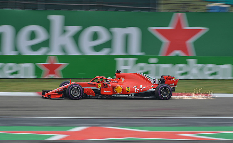 Sebastian Vettel - Foto emperornie - CC-BY-SA-2.0