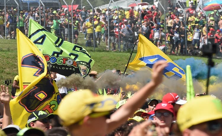 Tifosi di Valentino Rossi - Foto Antonio Fraioli