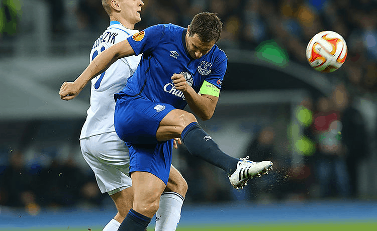 Jagielka - Foto Александр Осипов - CC-BY-SA-2.0