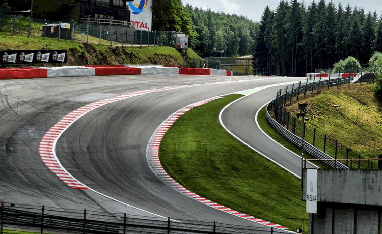 Spa-Francorchamps, Eau Rouge-Raidillon - Foto Mario30095 - CC-BY-3.0