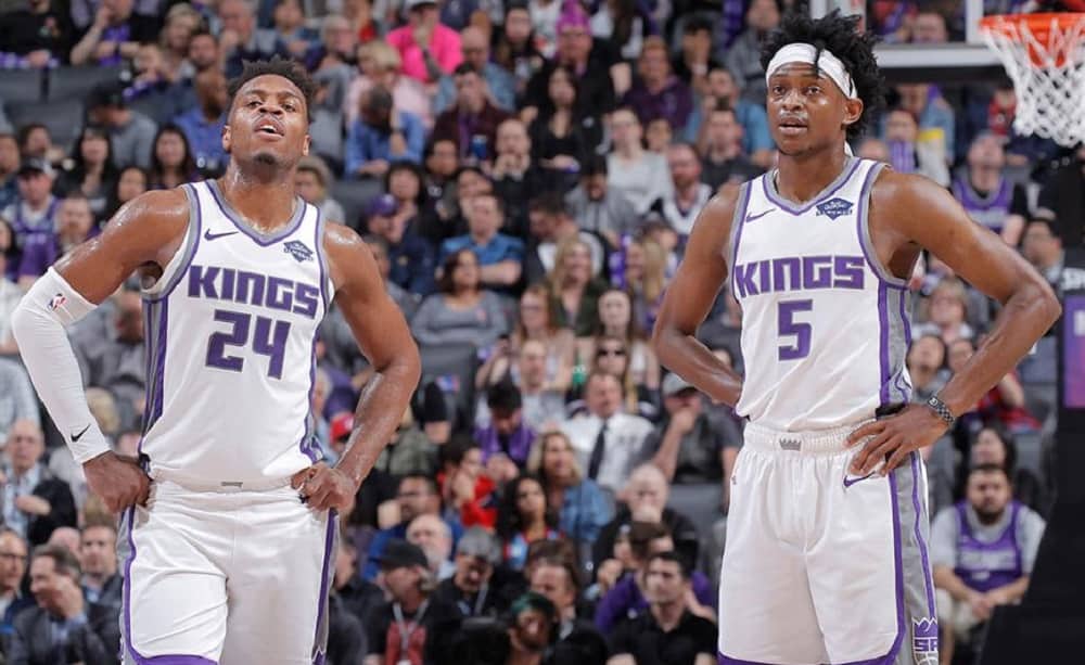 Buddy Hield e De'Aaron Fox, Sacramento Kings Official Facebook Page