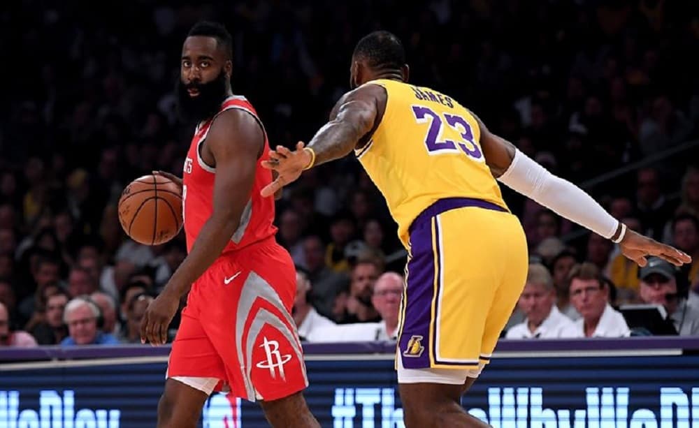 James Harden e LeBron James, Houston Rockets Official Facebook Page