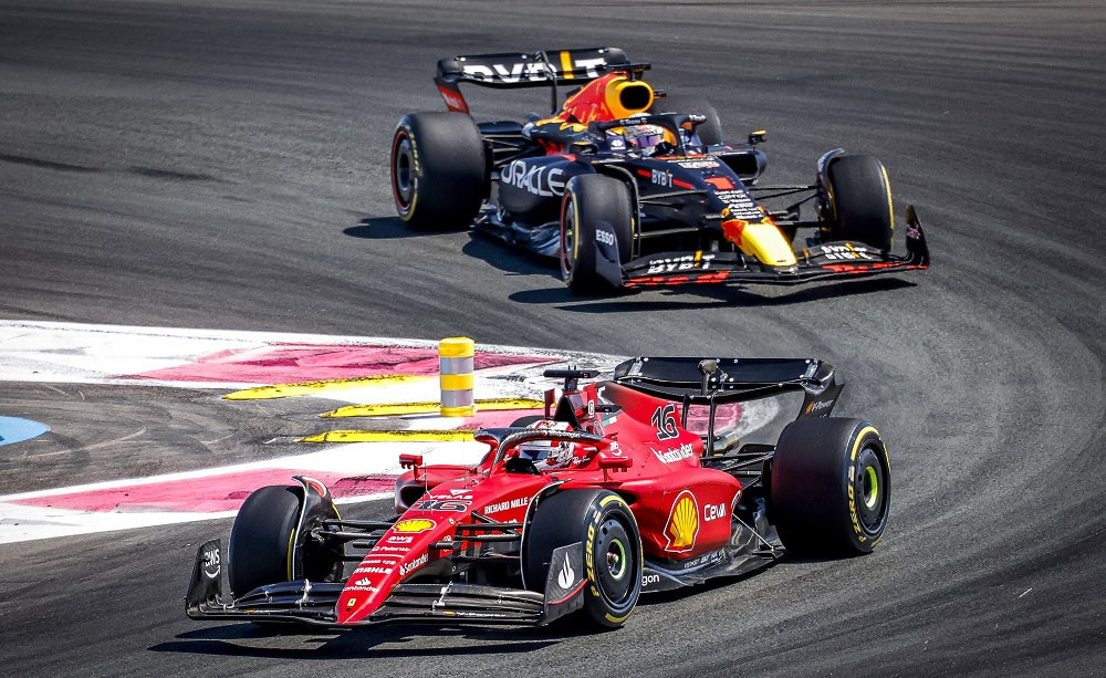 Leclerc e Verstappen