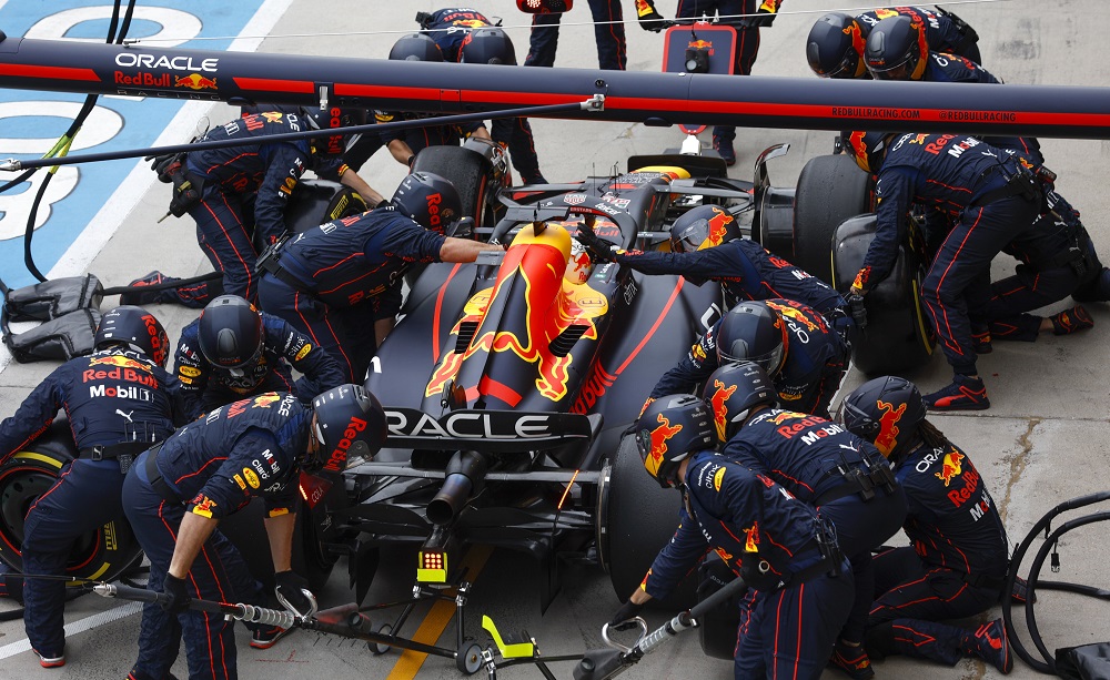 Max Verstappen pit stop